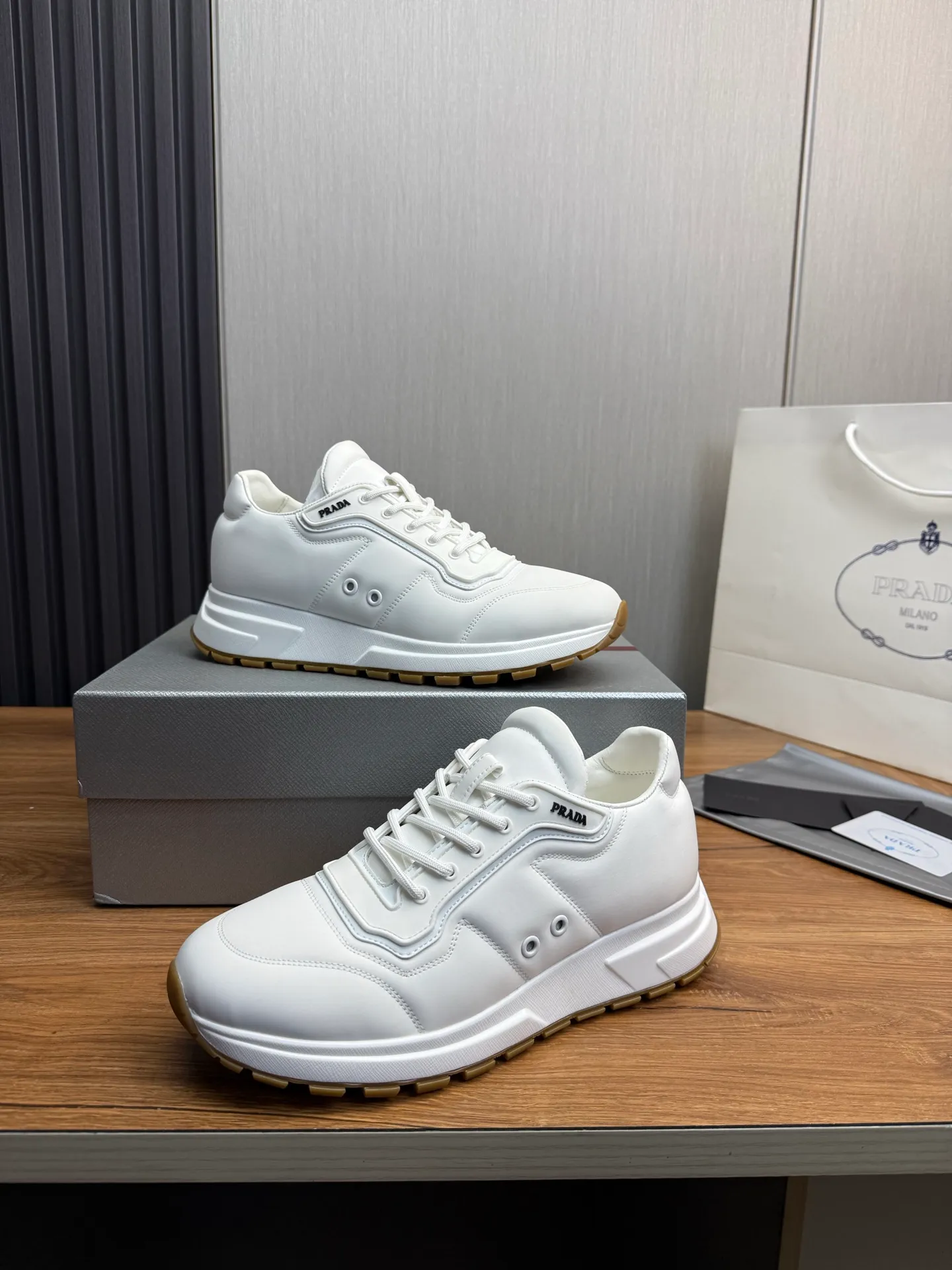 Men's shoes 💰560💰 [PRADA] Popular men's shoes shipped 👏Official website synchronized ⬆️Original imported waterproof fabric + cowhide lining, 1⃣️:1⃣️reproduction, original sole, 38-45 (45. Customized, non-refundable)